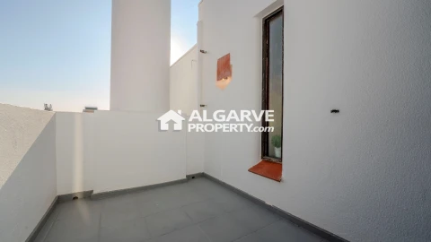 Moradia T4 para Venda em Quarteira