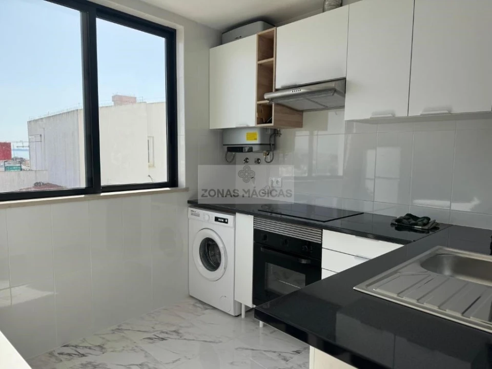 Moradia T4 para Arrendamento férias em Lagos (São Sebastião e Santa Maria) Foto 6