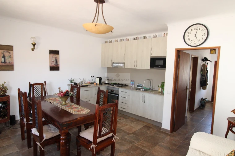 Moradia T3 para Venda em Odiaxere Foto 8