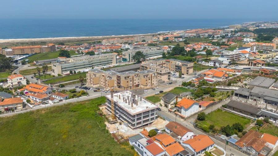 Apartamento T2 para Venda em Espinho Foto 2