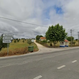Terreno para Venda em Azoia de Cima e Tremês