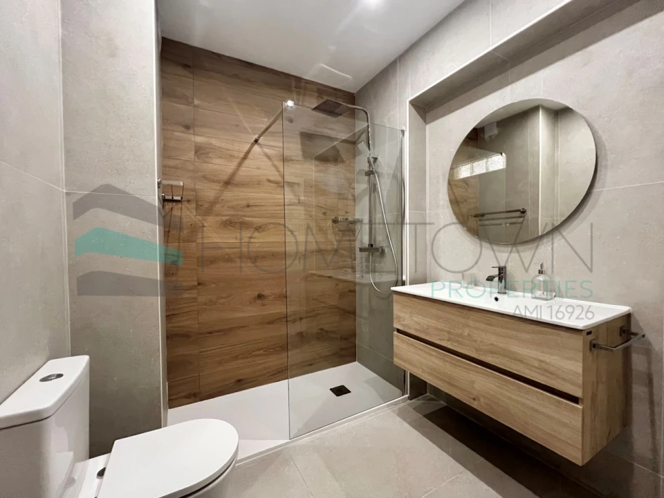 Apartamento T2 para Venda em Quarteira Foto 16