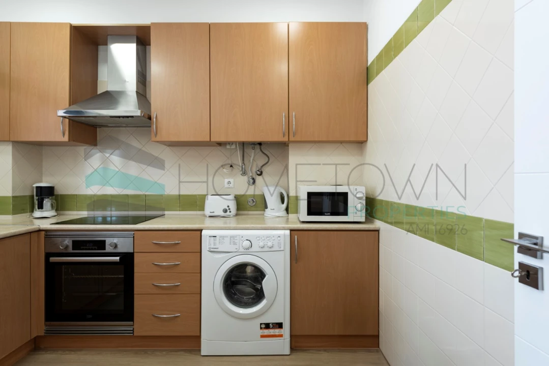 Apartamento T2 para Venda em Quarteira Foto 3