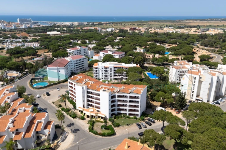 Apartamento T2 para Venda em Quarteira Foto 23