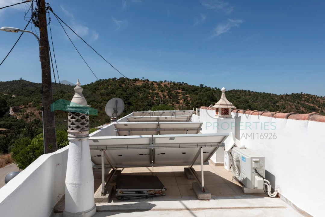 Moradia T3 para Venda em Alte Foto 33