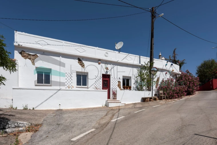 Moradia T3 para Venda em Alte Foto 16