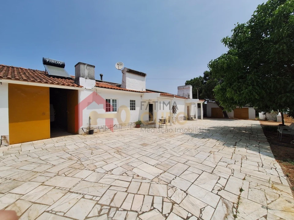 Quinta T4 para Venda em São Bras e São Lourenço Foto 1