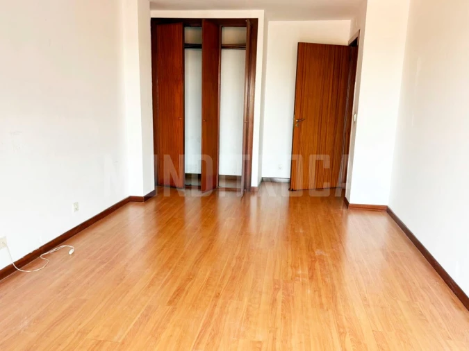 Apartamento T2 para Venda em Nogueiró e Tenões Foto 5