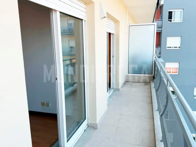 Apartamento T2 para Venda em Nogueiró e Tenões Foto 3