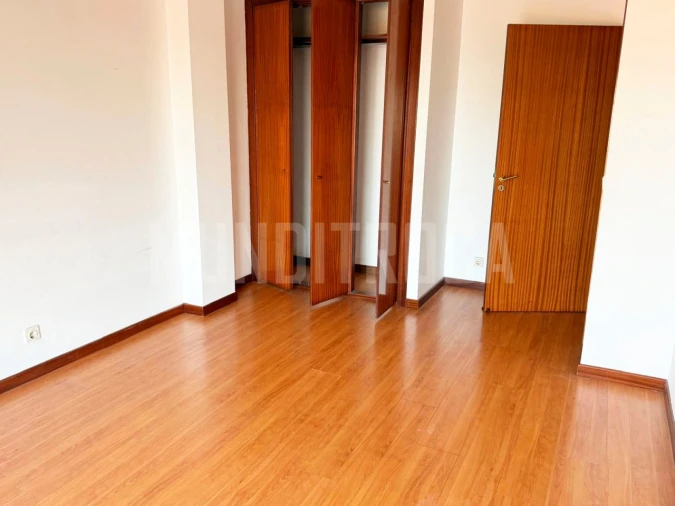 Apartamento T2 para Venda em Nogueiró e Tenões Foto 19