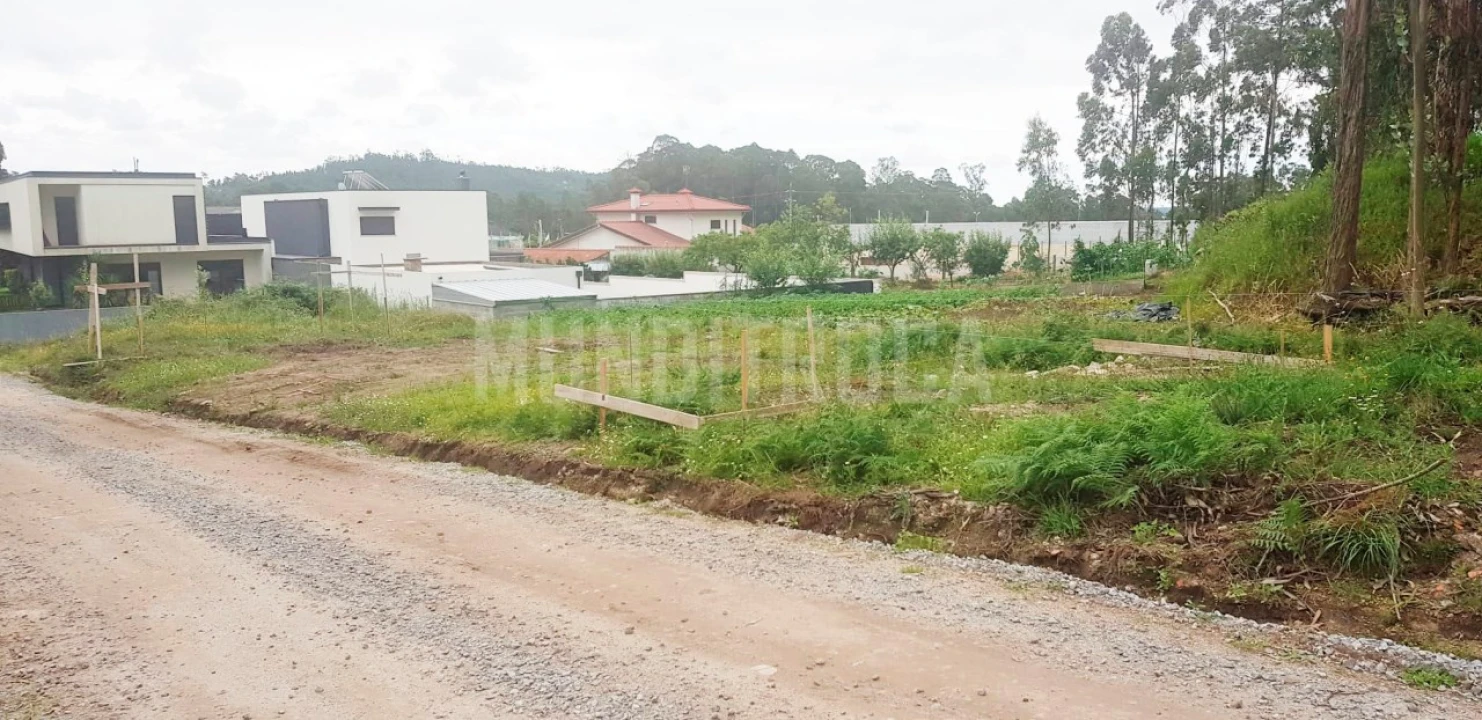 Terreno para Venda em Perelhal Foto 5