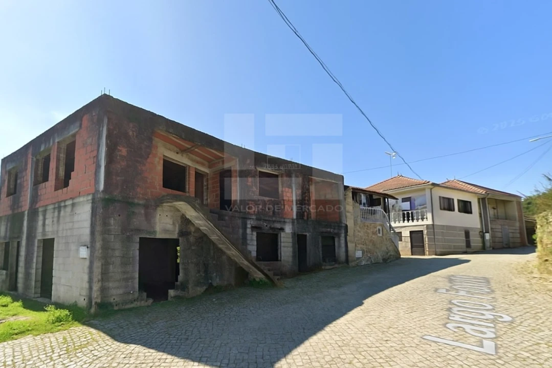 Moradia T3 para Venda em Satão Foto 1