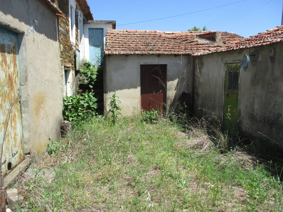 Moradia T2 para Venda em Sarzedas Foto 5