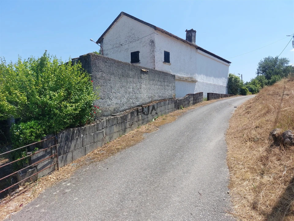 Moradia T6 para Venda em São Pedro e Santa Maria e Vila Boa do Mondego Foto 3