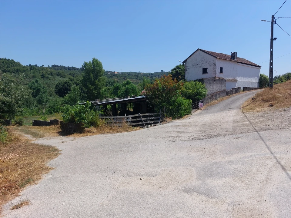 Moradia T6 para Venda em São Pedro e Santa Maria e Vila Boa do Mondego Foto 2