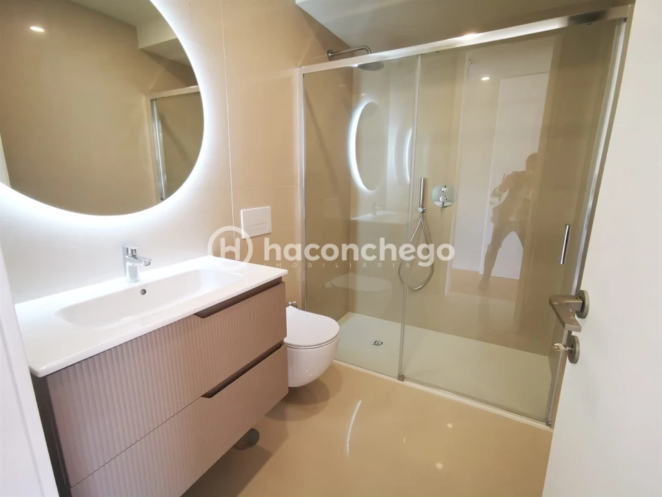 Moradia T4 para Venda em Arcozelo Foto 11