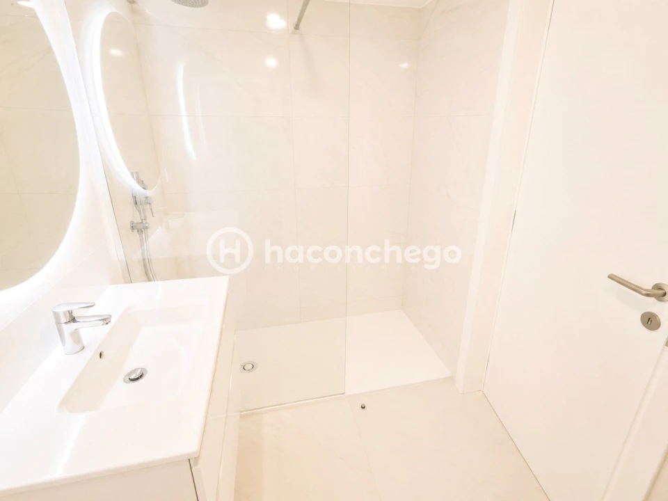 Apartamento T4 para Venda em Arcozelo Foto 18