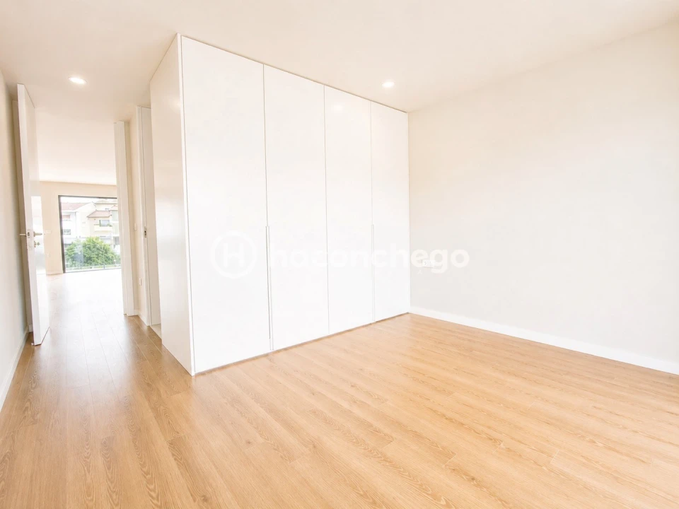 Apartamento T4 para Venda em Arcozelo Foto 13