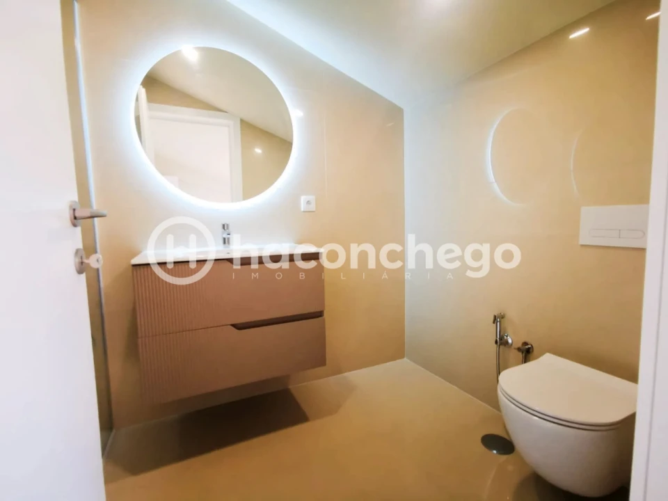 Moradia T4 para Venda em Arcozelo Foto 22