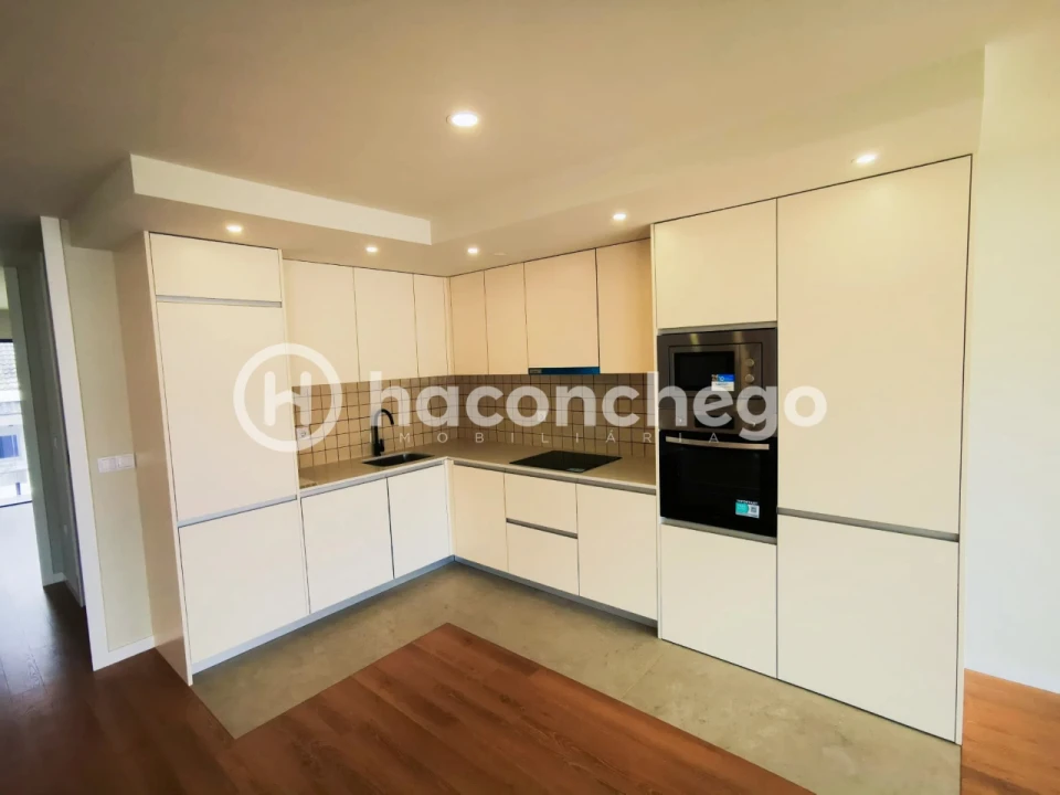 Moradia T4 para Venda em Arcozelo Foto 8