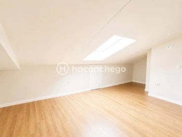 Apartamento T4 para Venda em Arcozelo