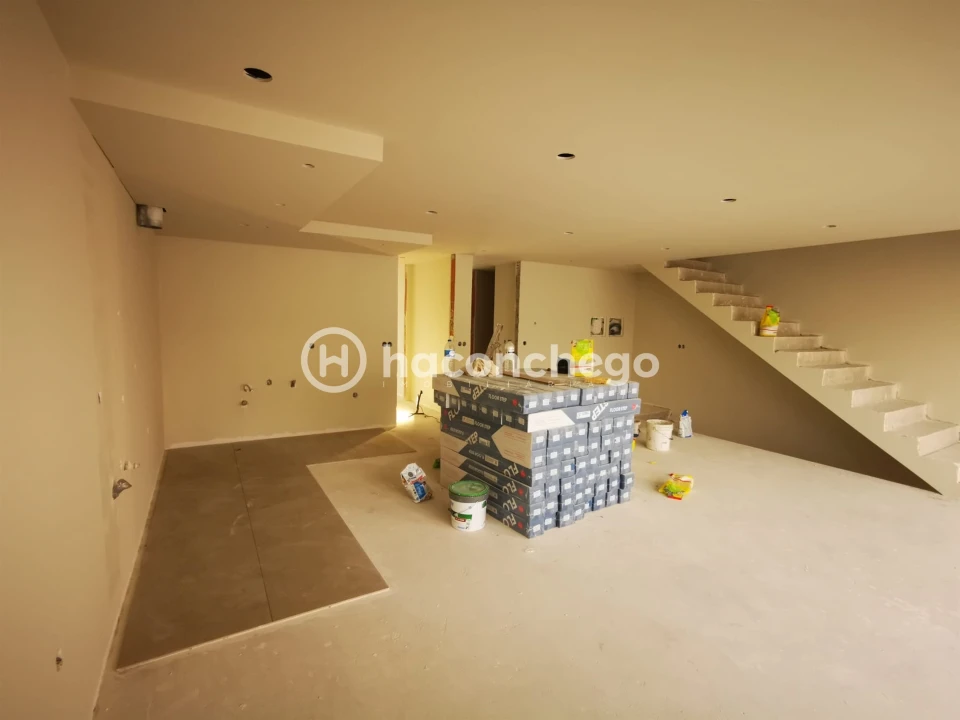 Apartamento T4 para Venda em Arcozelo Foto 13