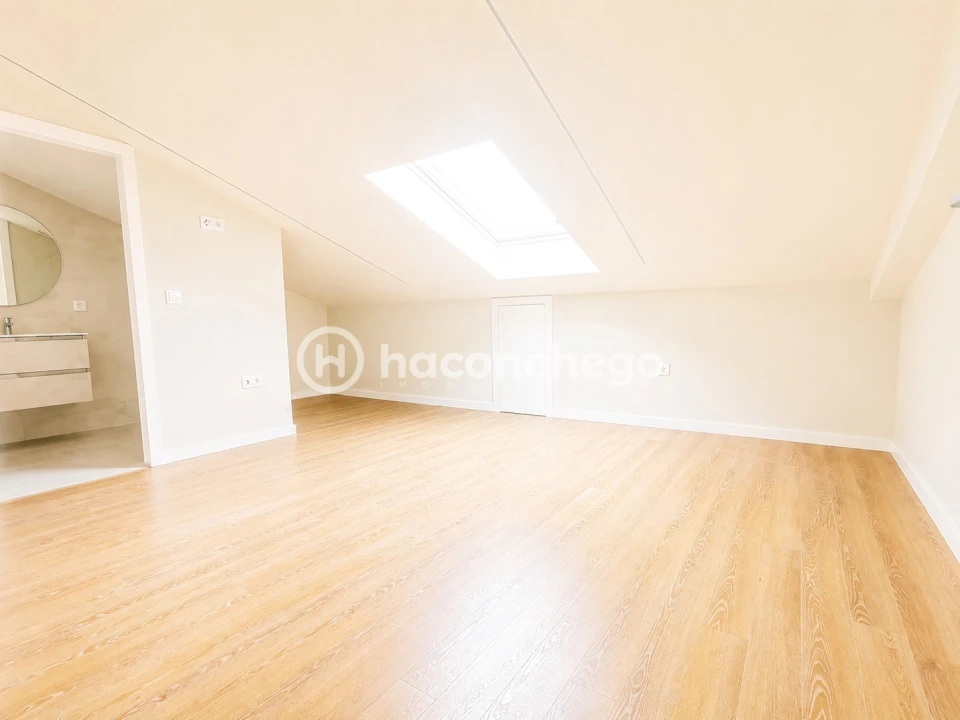 Apartamento T4 para Venda em Arcozelo Foto 20