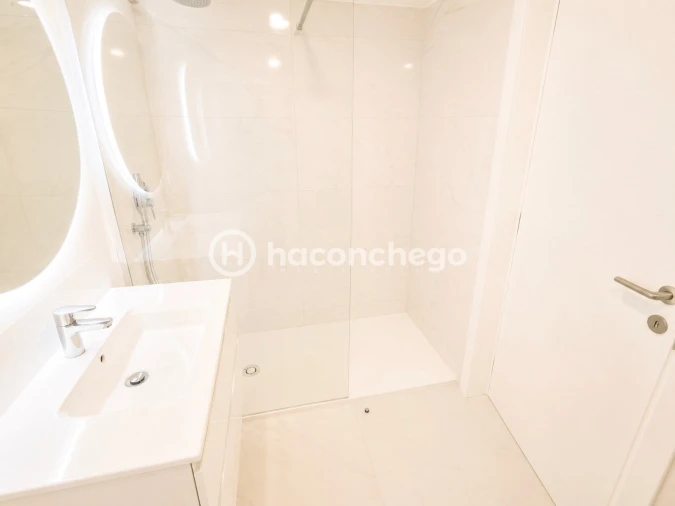 Apartamento T4 para Venda em Arcozelo Foto 18