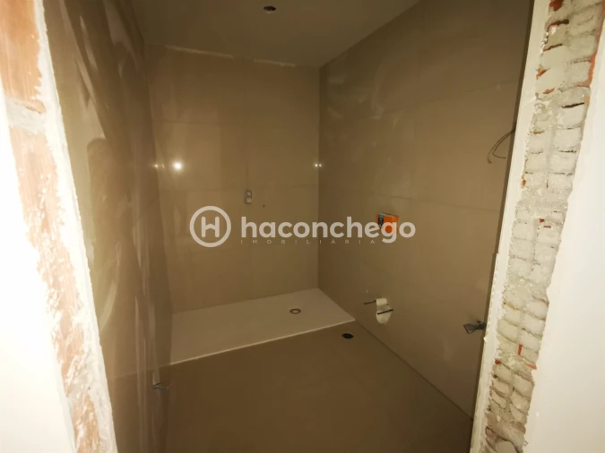 Apartamento T4 para Venda em Arcozelo Foto 19