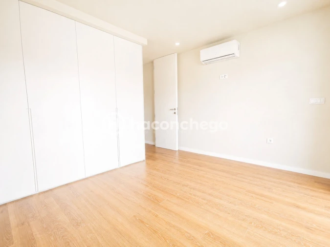 Apartamento T4 para Venda em Arcozelo Foto 10