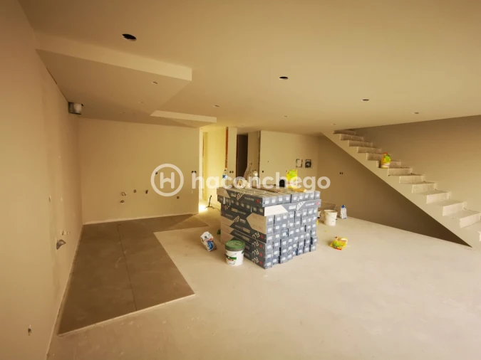 Apartamento T4 para Venda em Arcozelo Foto 13