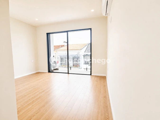 Apartamento T4 para Venda em Arcozelo Foto 12