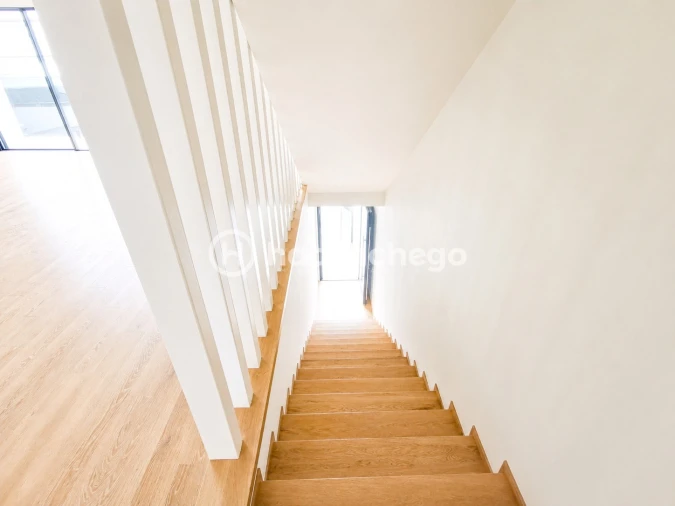 Apartamento T4 para Venda em Arcozelo Foto 15