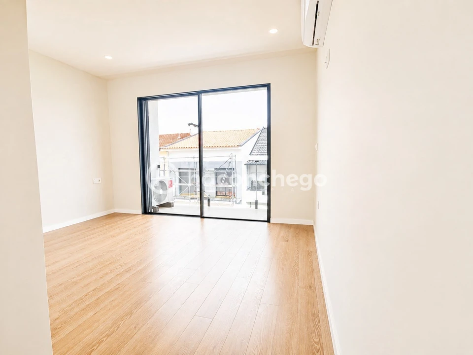 Apartamento T4 para Venda em Arcozelo Foto 12