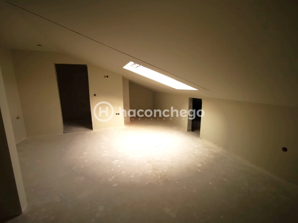 Apartamento T4 para Venda em Arcozelo Foto 22
