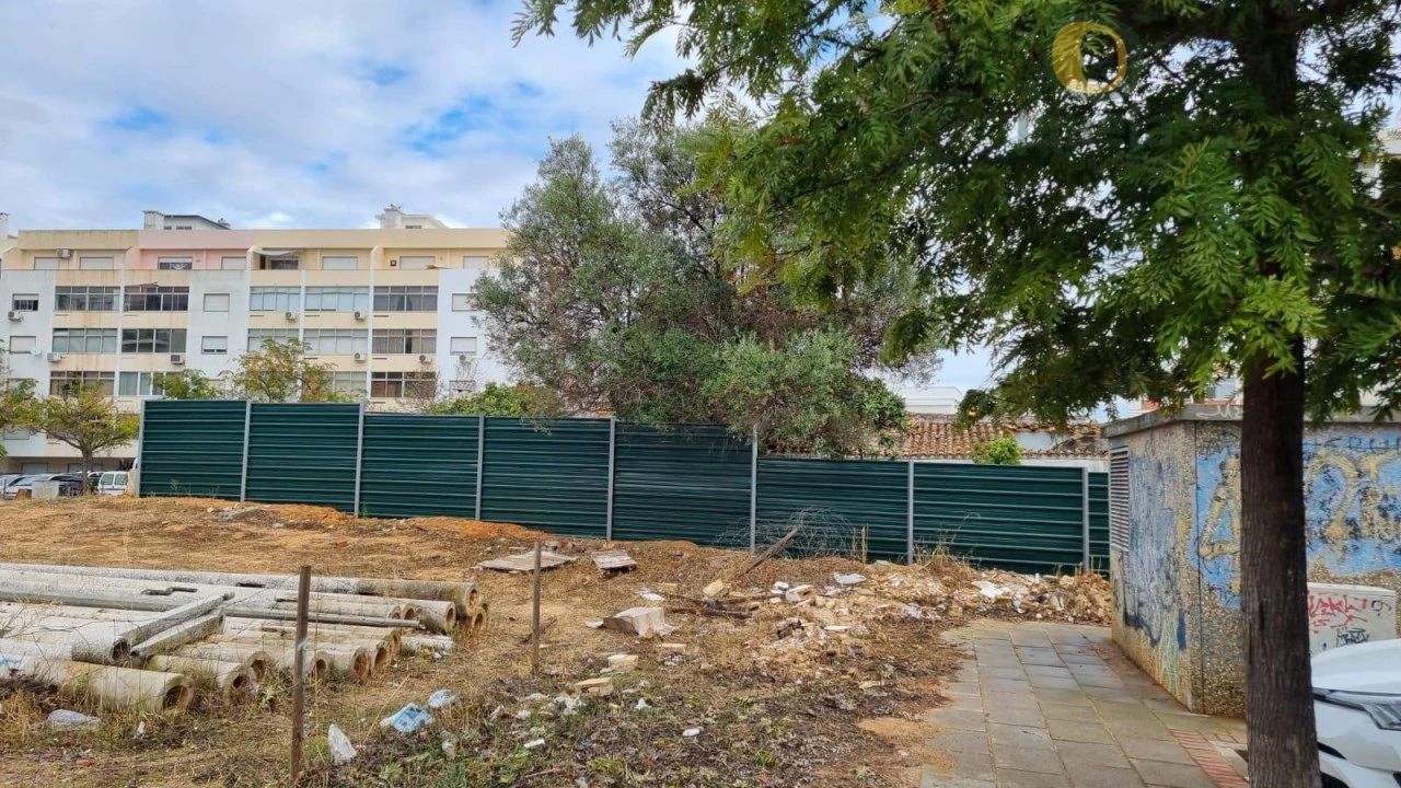Terreno para Venda em Faro (Sé e São Pedro) Foto 3