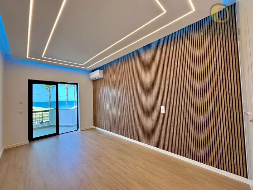 Apartamento T3 para Venda em Quarteira Foto 8