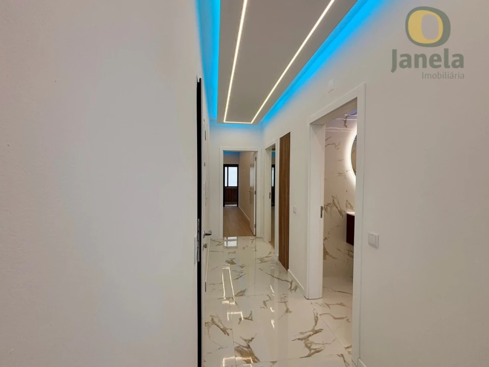 Apartamento T3 para Venda em Quarteira Foto 15