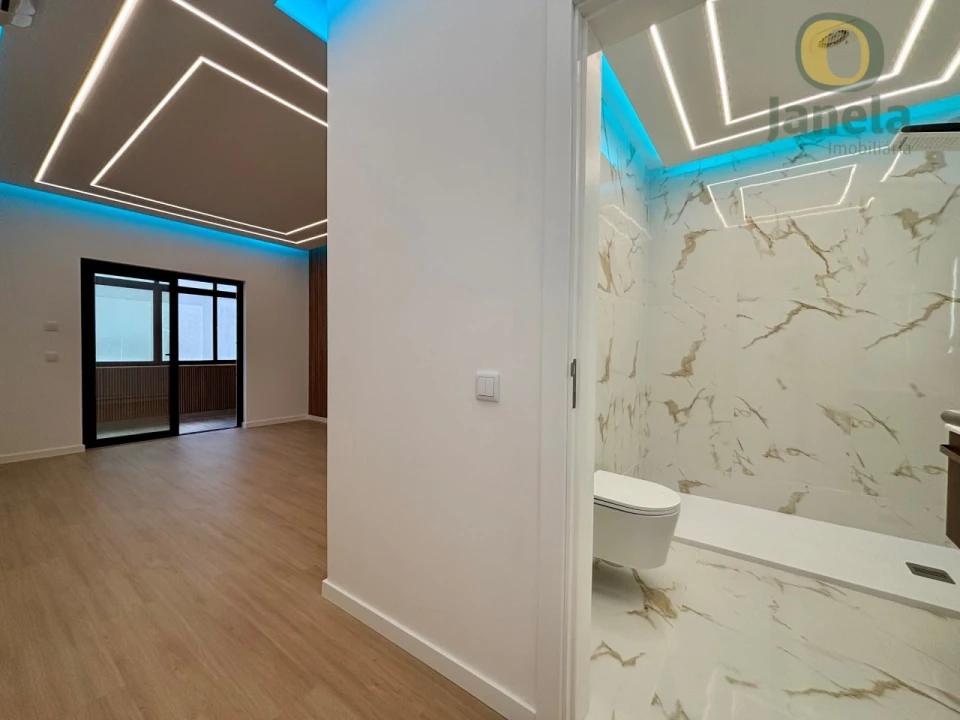 Apartamento T3 para Venda em Quarteira Foto 17