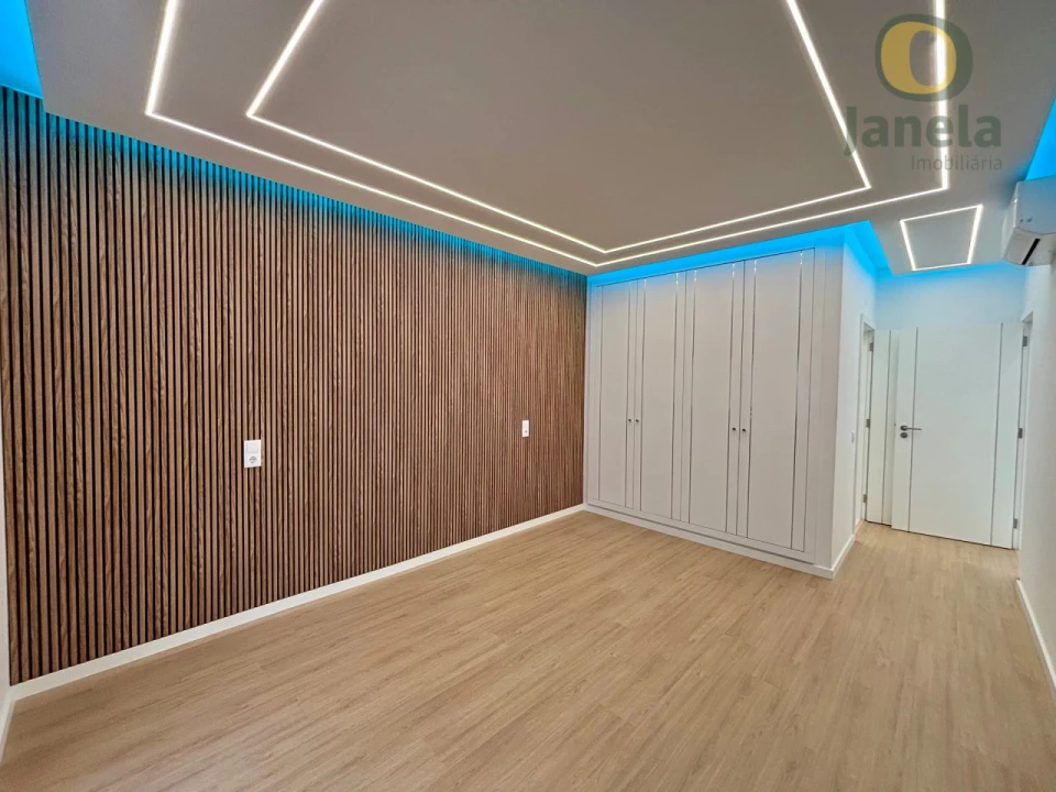 Apartamento T3 para Venda em Quarteira Foto 19
