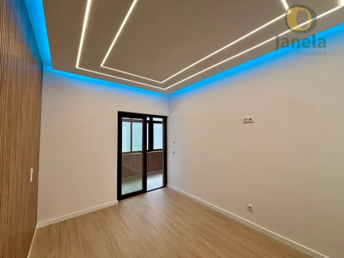 Apartamento T3 para Venda em Quarteira Foto 24