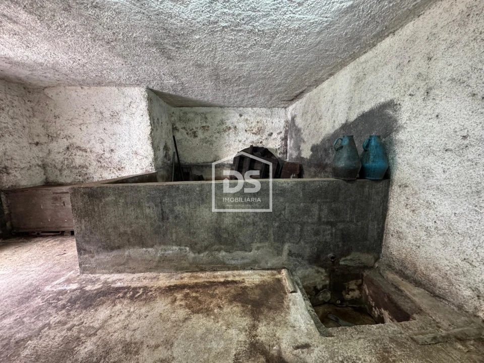 Moradia T5 para Venda em Forno Telheiro Foto 20