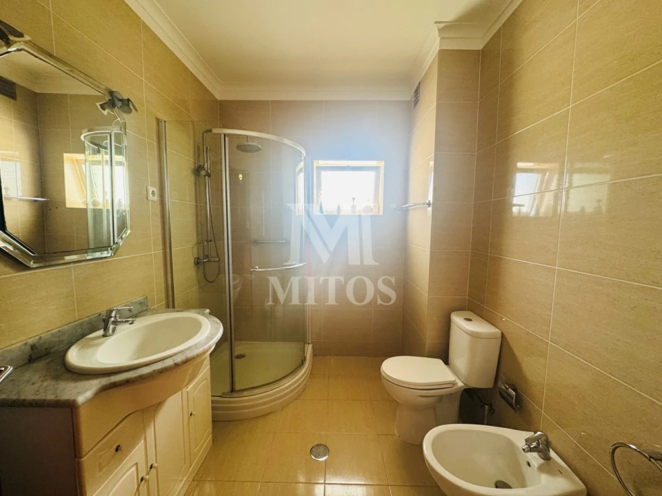 Apartamento T2 para Arrendamento em Santa Maria Maior e Monserrate e Meadela Foto 5