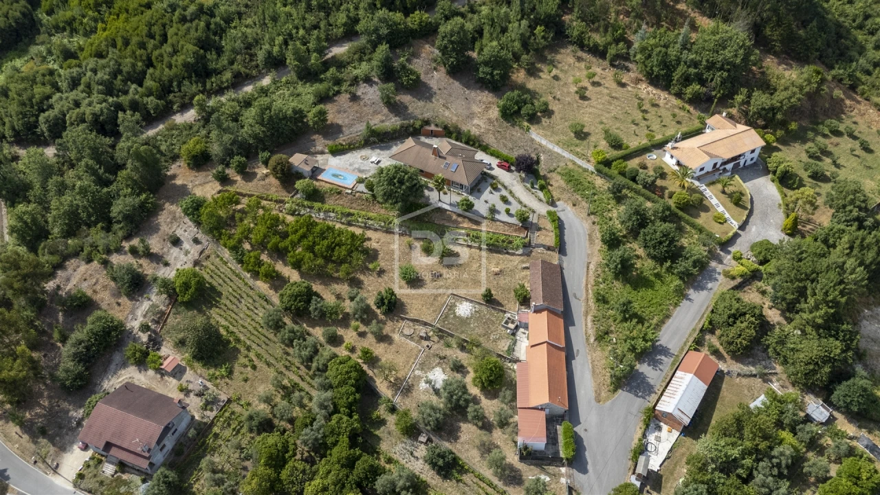 Moradia T3 para Venda em Santiago de Besteiros Foto 13