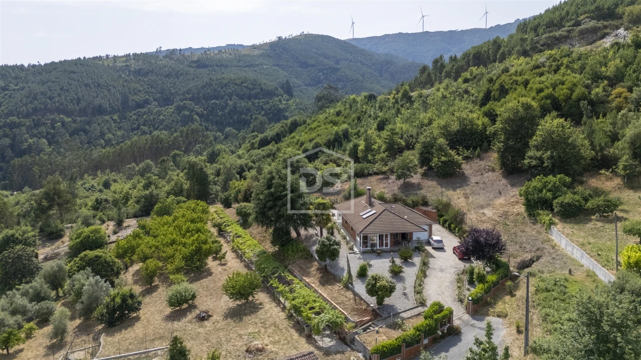 Moradia T3 para Venda em Santiago de Besteiros Foto 15