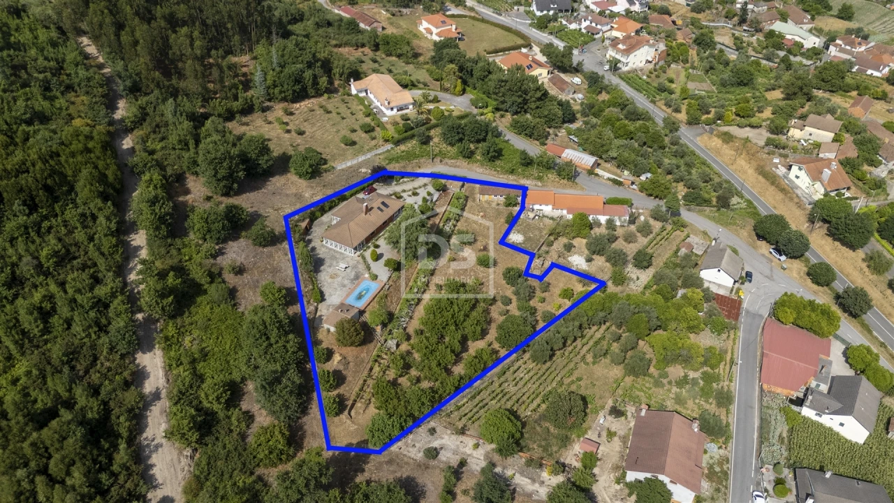 Moradia T3 para Venda em Santiago de Besteiros Foto 2