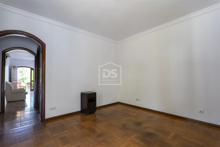 Moradia T3 para Venda em Santiago de Besteiros Foto 32