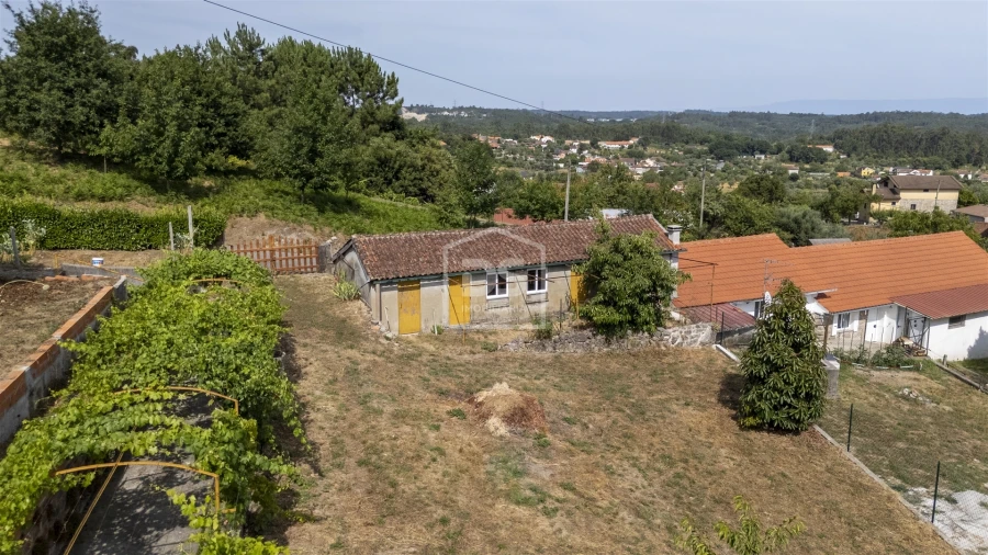 Moradia T3 para Venda em Santiago de Besteiros Foto 19