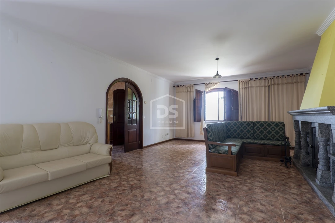 Moradia T3 para Venda em Santiago de Besteiros Foto 22