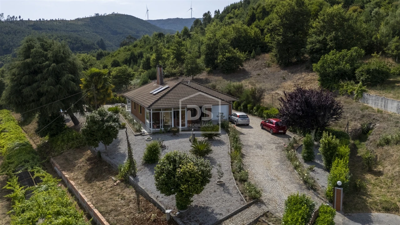 Moradia T3 para Venda em Santiago de Besteiros Foto 16